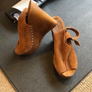 Italian Brown Leather Stud Heels